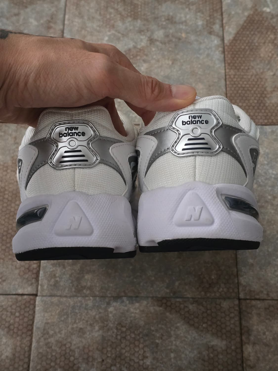 (235)뉴발란스 725 화이트 상품이미지9