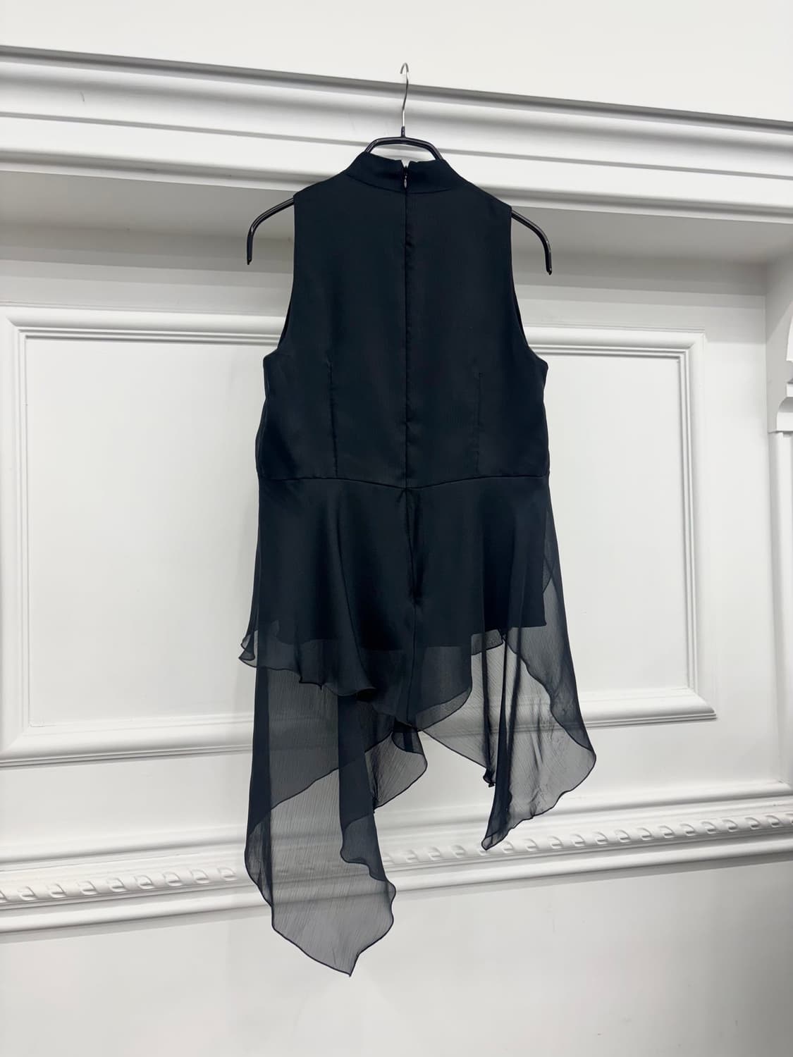 Asymmetric Ruffle Halter Blouse 상품이미지5