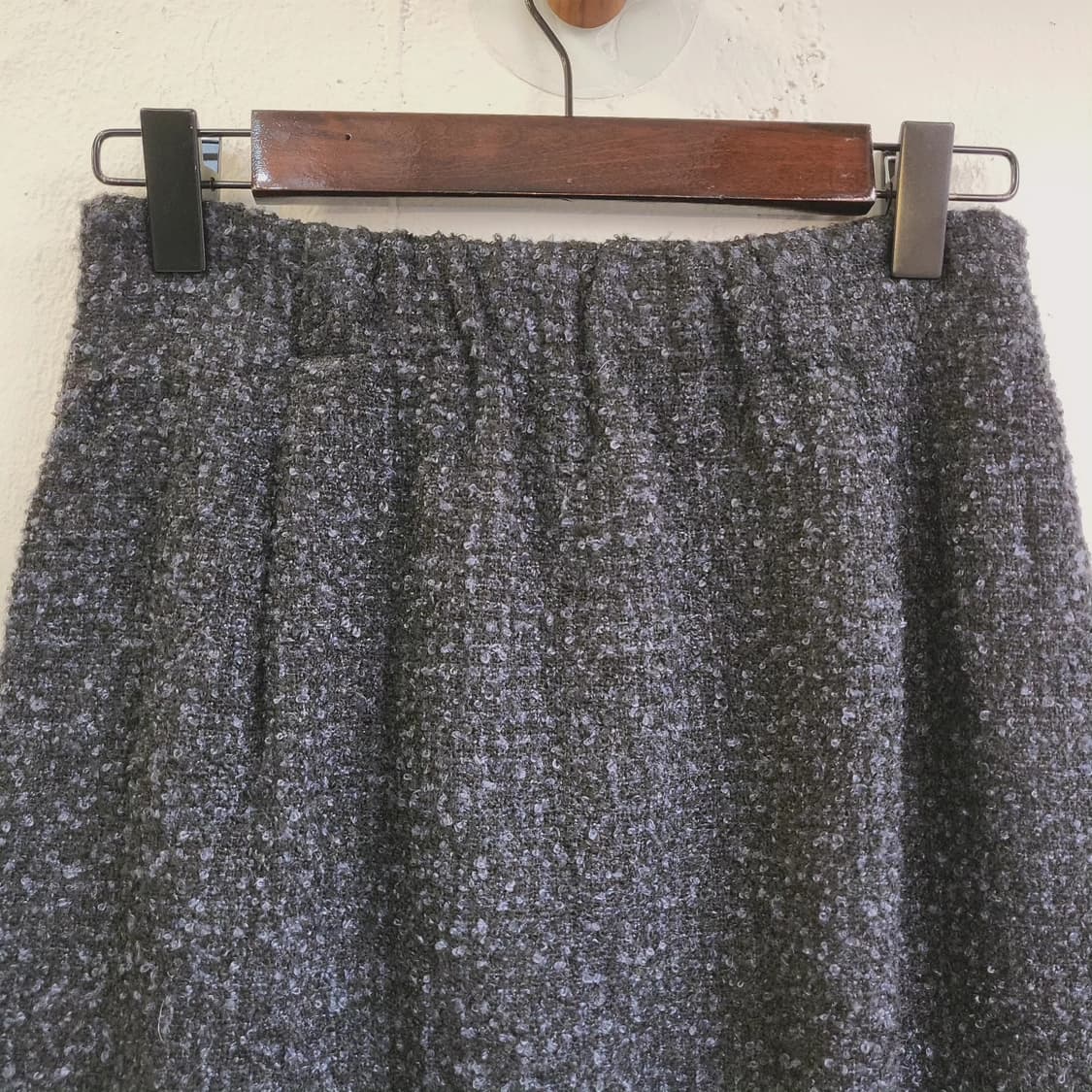 (새상품) GU 네이비 부클 슬릿 밴딩스커트 상품이미지7