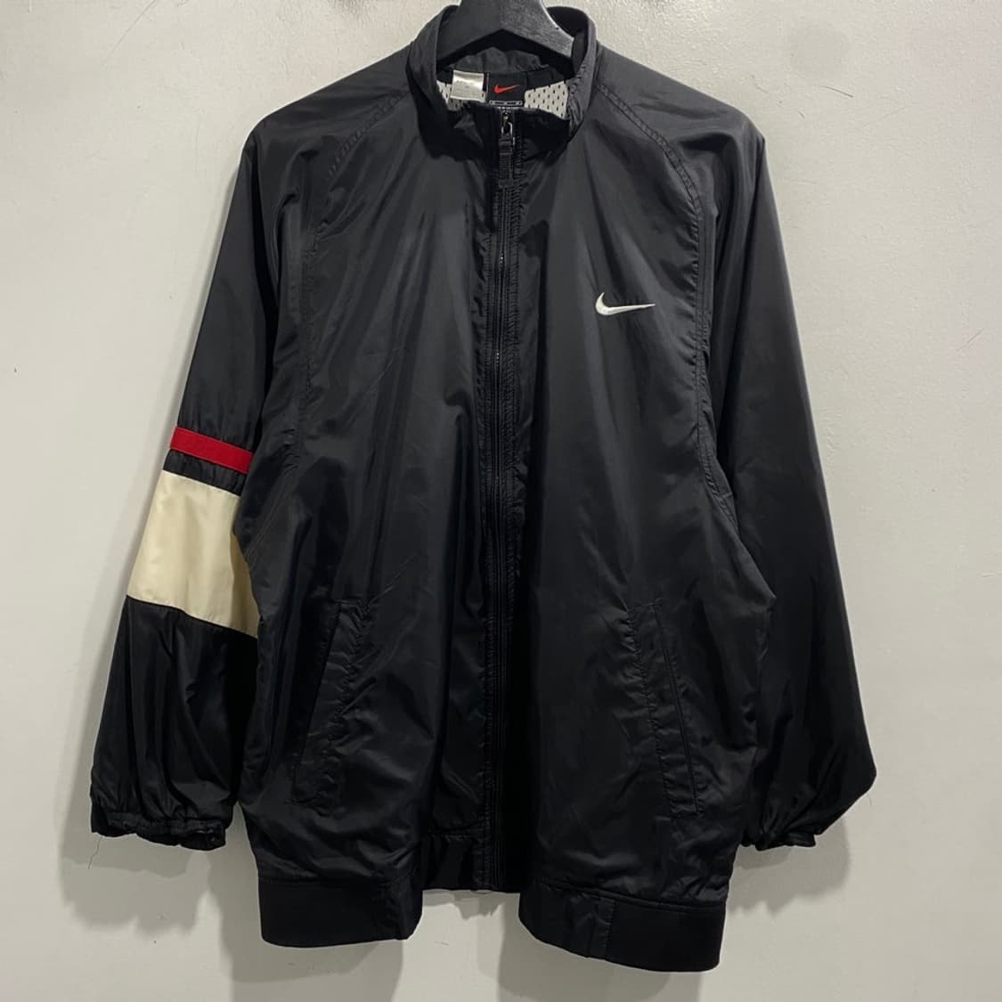 나이키 올드스쿨 바람막이 상품이미지2