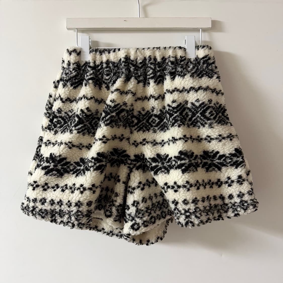 새상품 여자 뽀글이 반바지 (아이보리) 상품이미지1