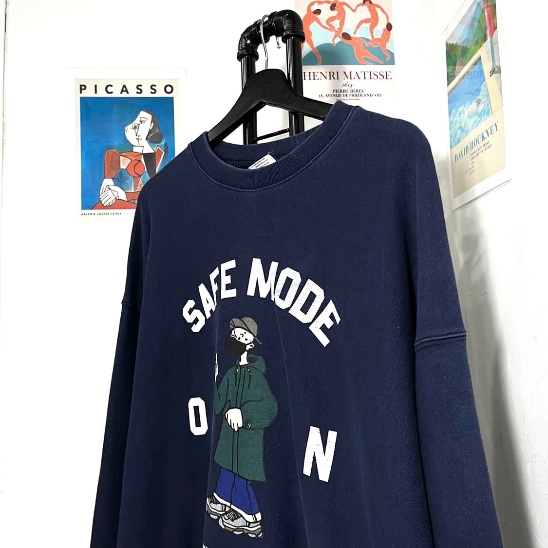 아웃스탠딩 빅프린팅 맨투맨 상품이미지3