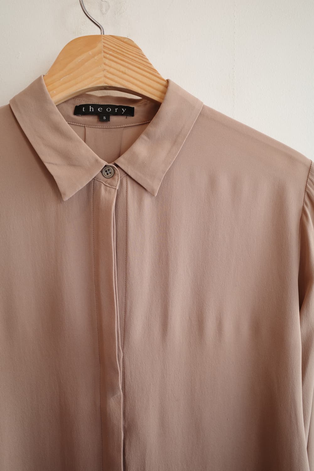theory 띠어리 실크100 블라우스 (MADE IN JAPAN) 상품이미지2