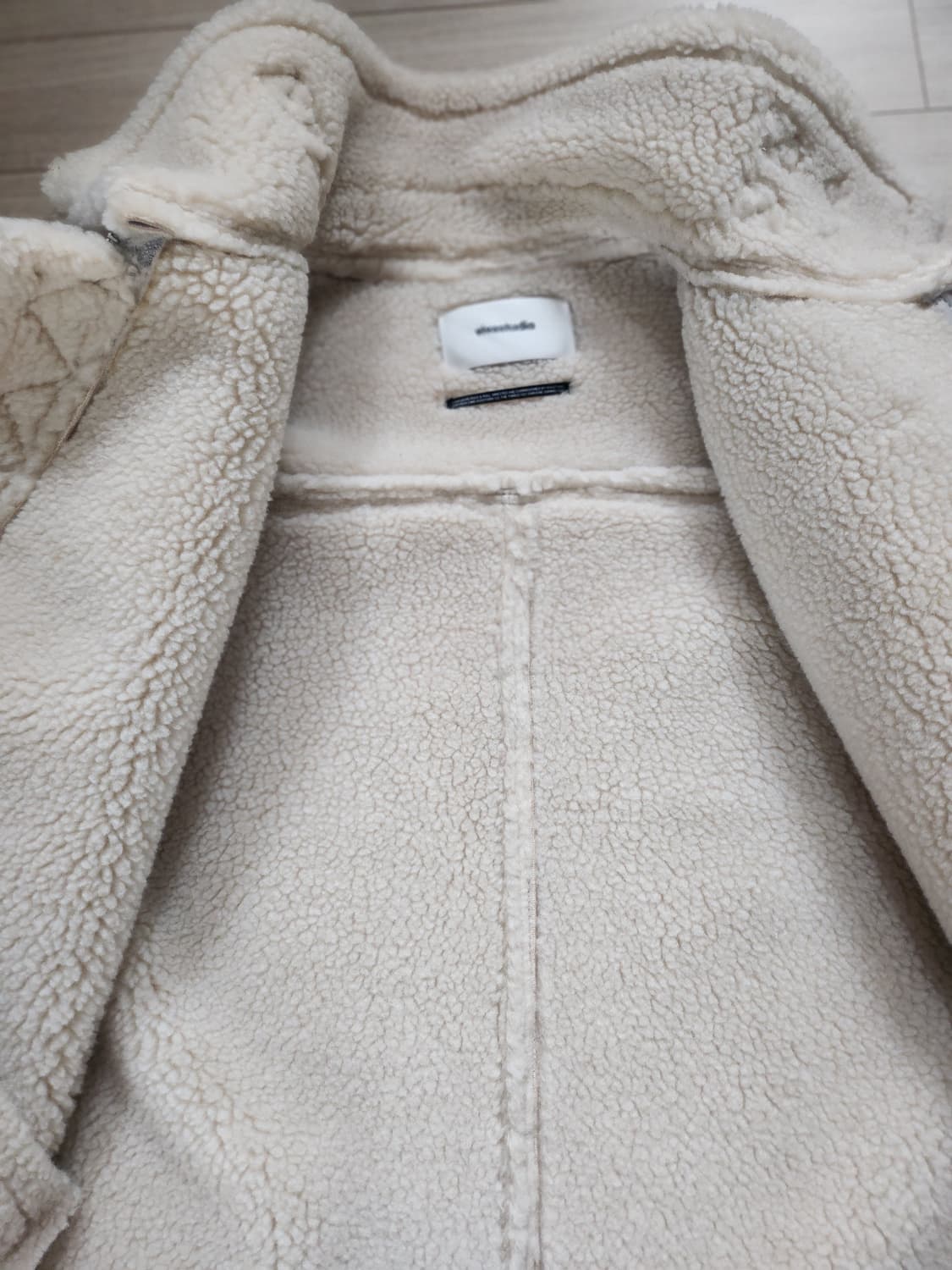 1회착용)비바스튜디오 무스탕  상품이미지6