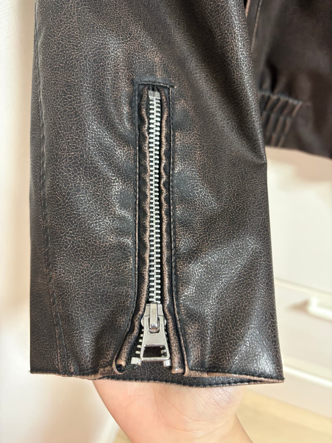 H&m 가죽자켓 상품이미지4