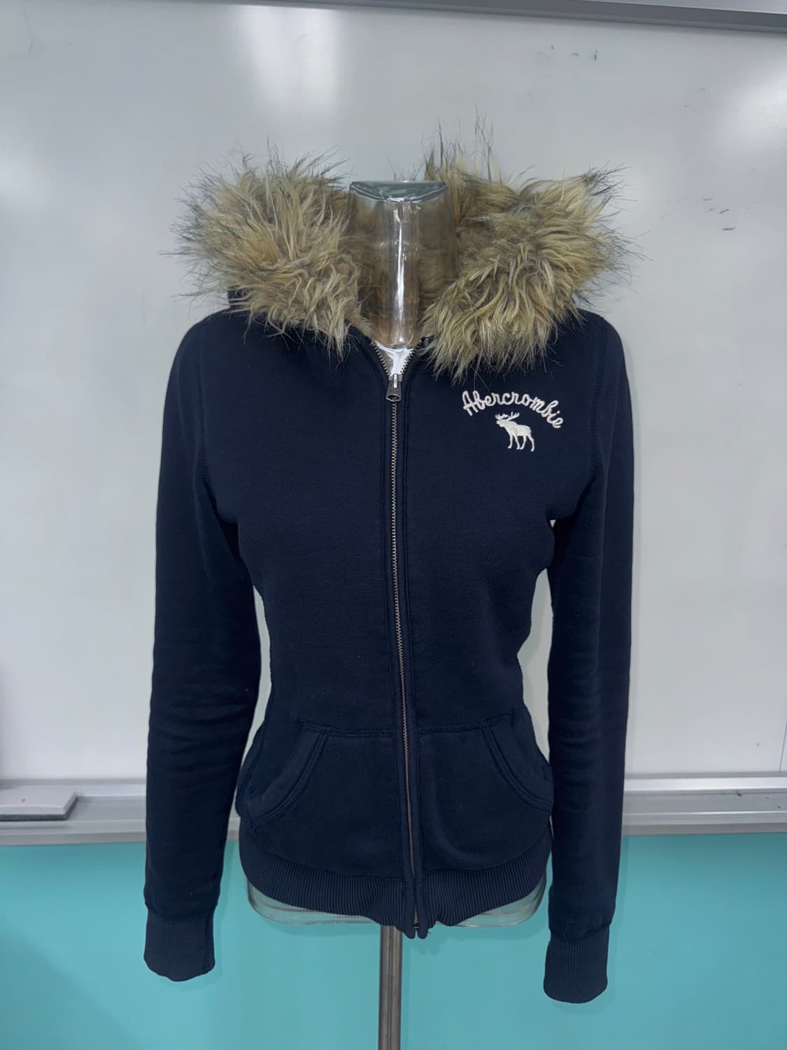 아베크롬비 울프죠 네이비 상품이미지1