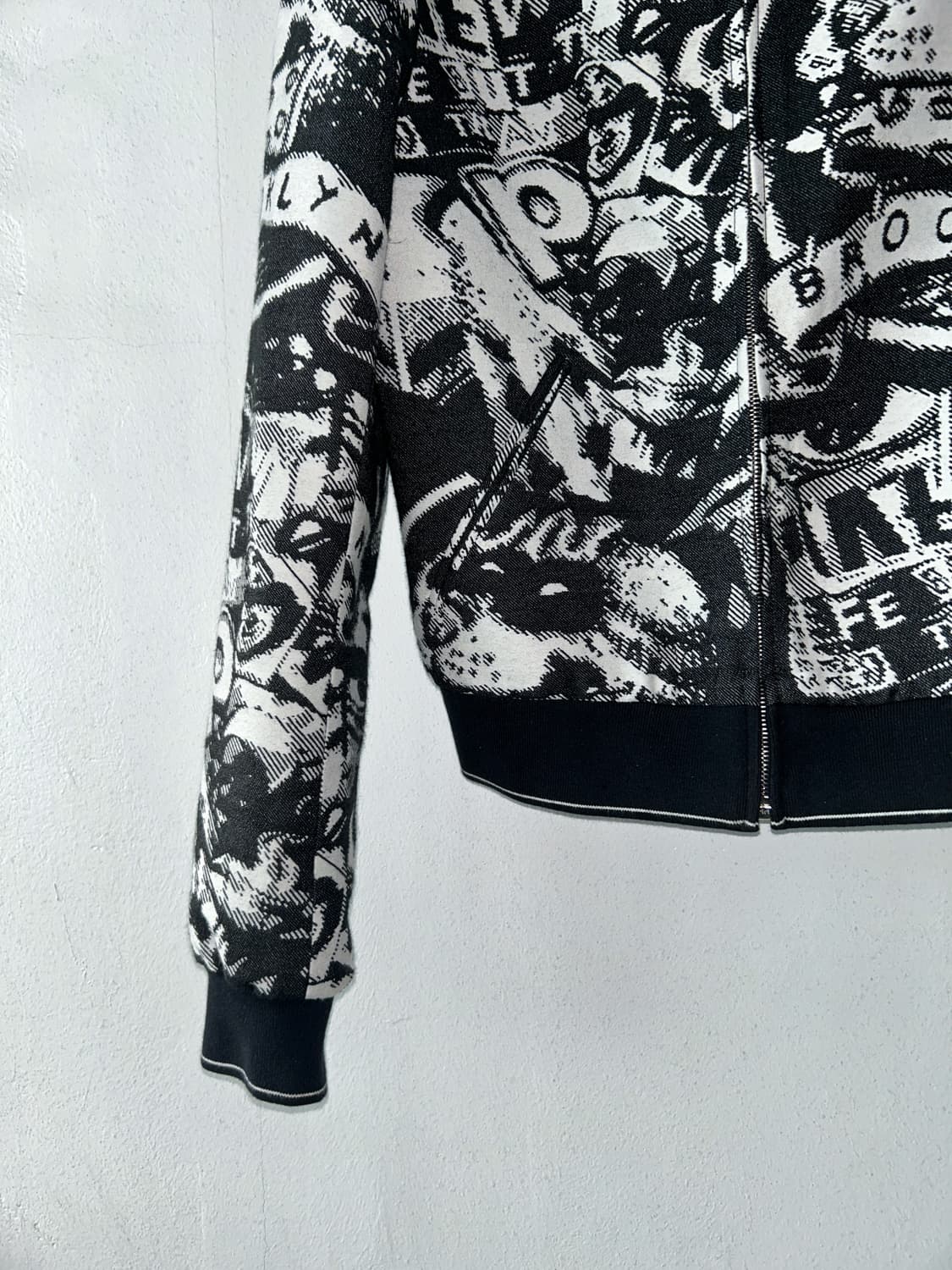 Agnes B HOMME graphic jacquard blouson 상품이미지4