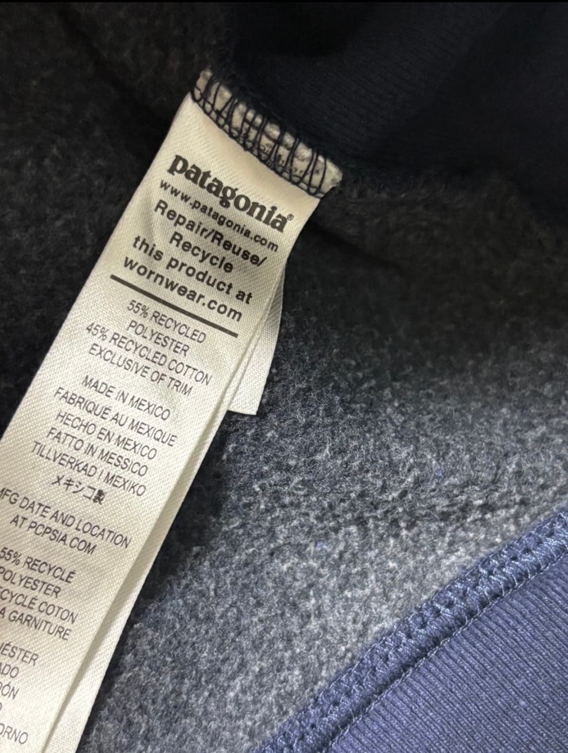 파타고니아 네이비 후드티 상품이미지4