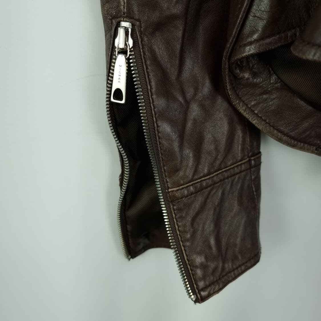 [미샤] 리얼 램스킨 양가죽 더블 사선 레더 자켓 브라운 M19178 상품이미지6