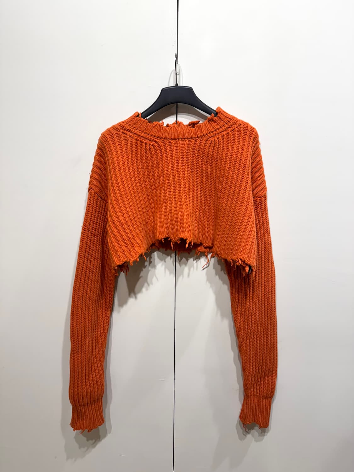 PERVERZE 퍼버즈 러프컷 캐시미어 크롭 니트 상품이미지1