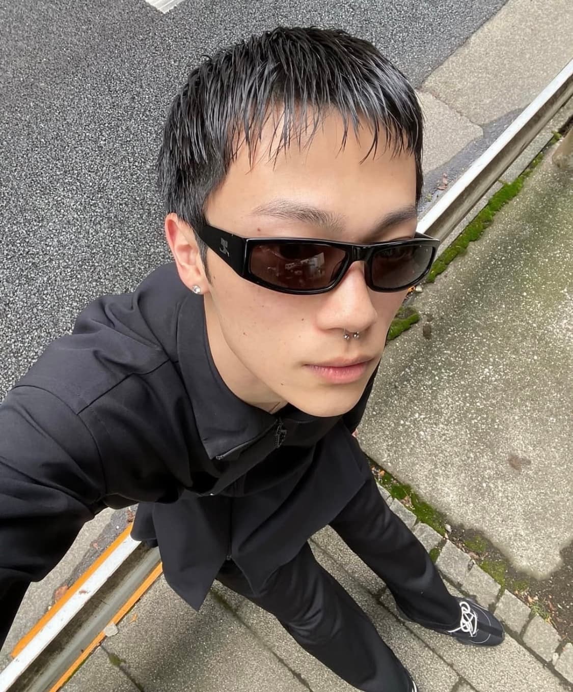 꾸레쥬 테크 선글라스 상품이미지1