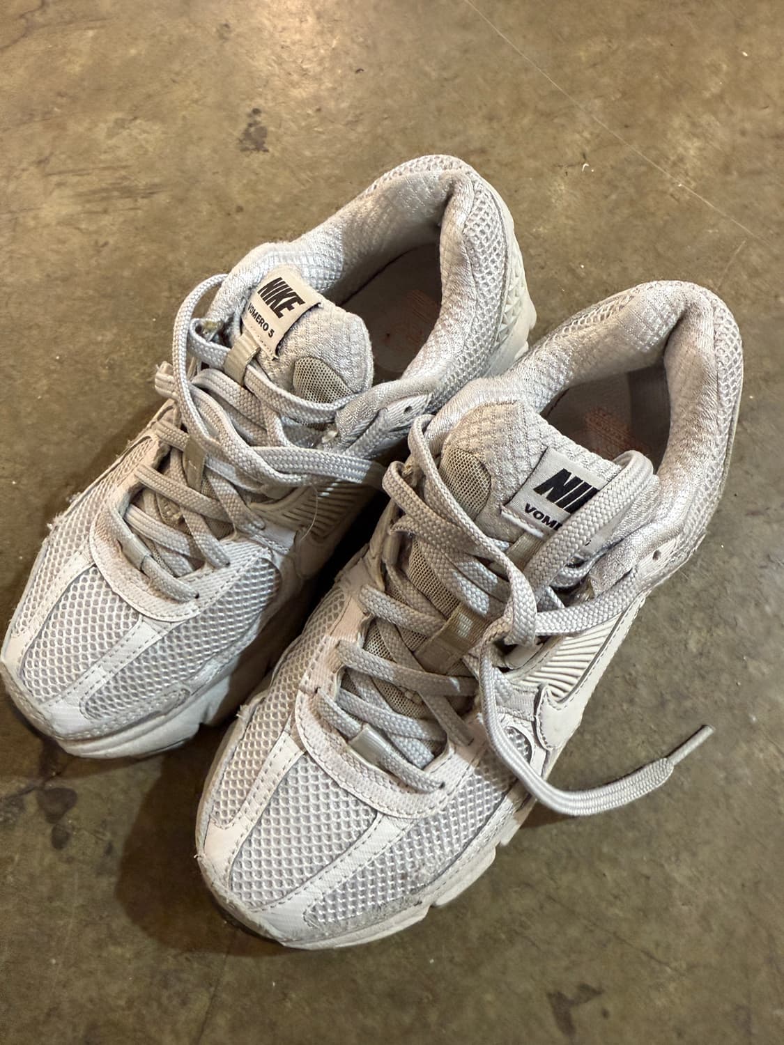 나이키 줌 보메로 5 바스트그레이 225mm 상품이미지3