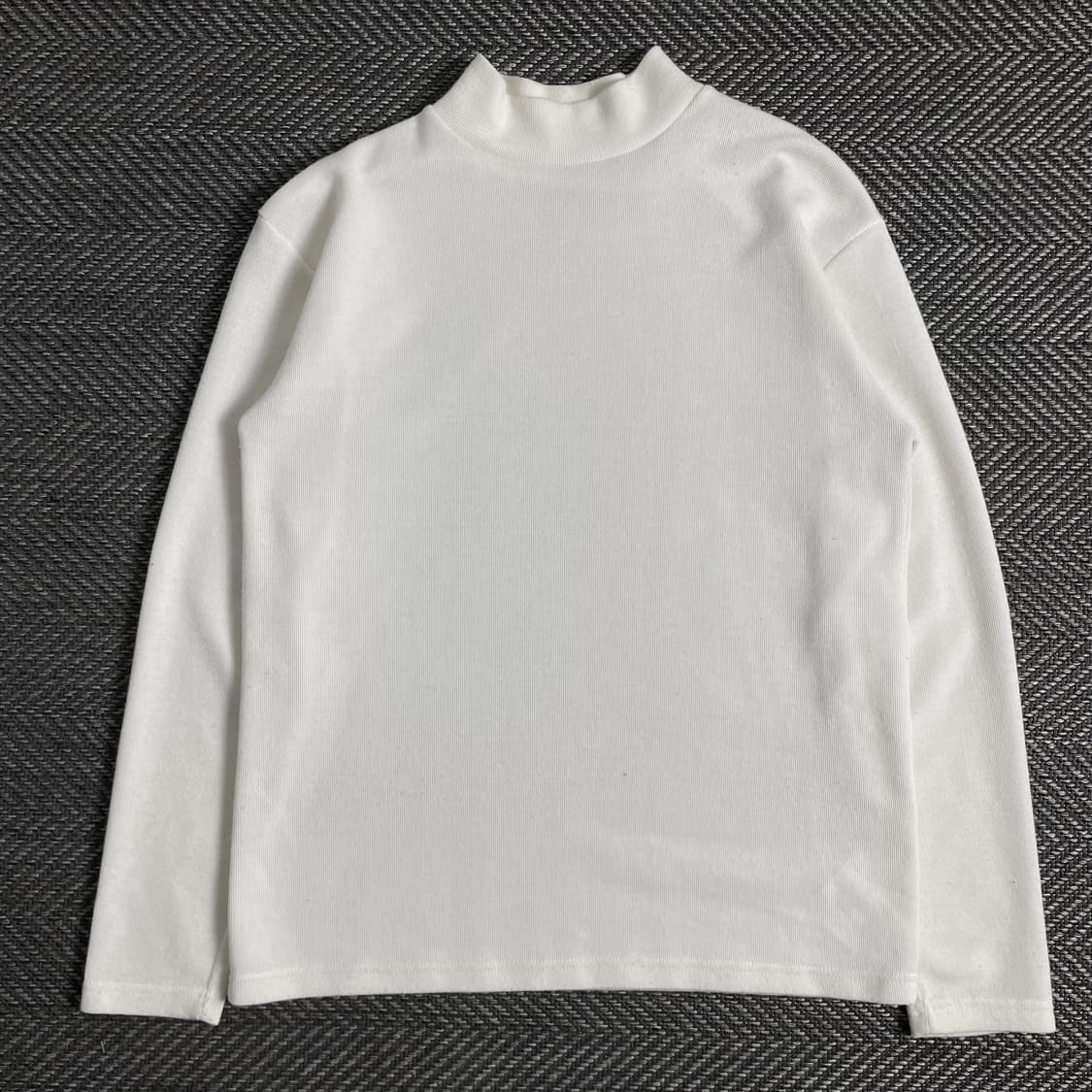 피앤꼼마 미니멀 머슬핏 목폴라 니트y 3200 상품이미지2