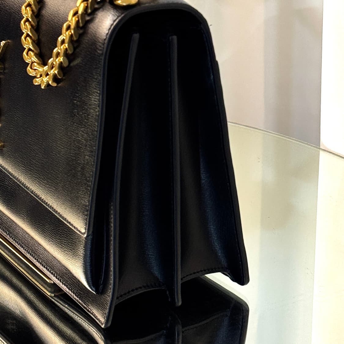 입생로랑 선셋백 라지 체인백 블랙 골드 금장 상품이미지6