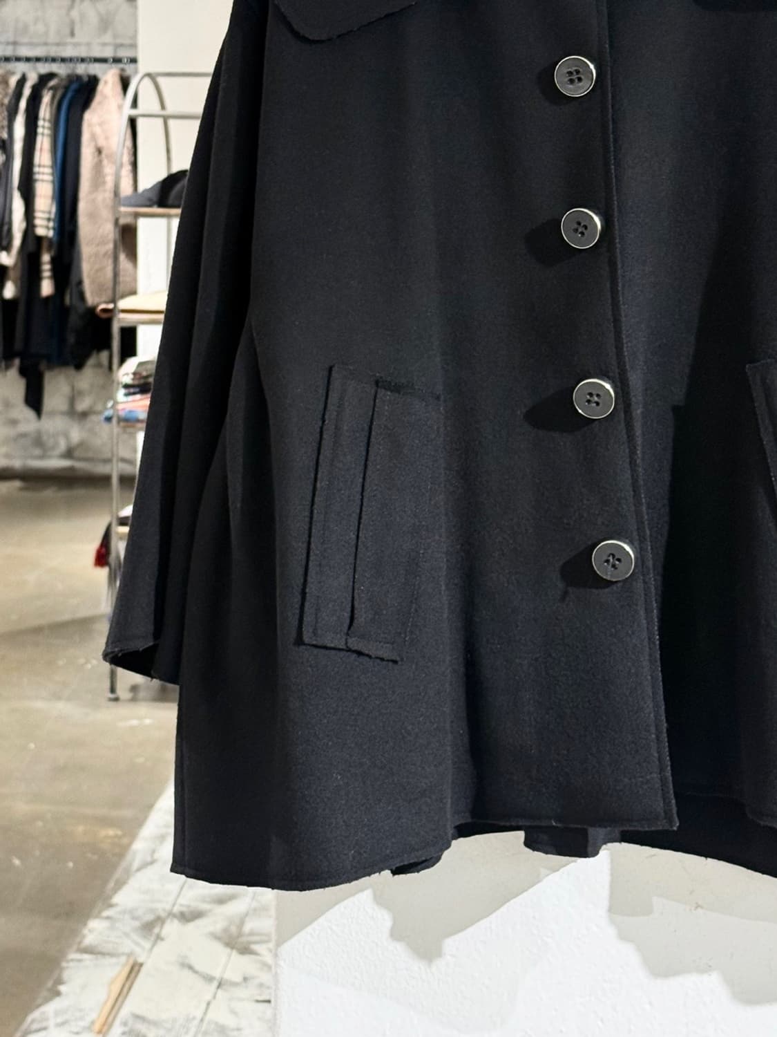 돌체앤가바나 블랙 울 에이라인 케이프 숏 코트 상품이미지5