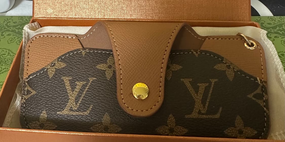 루이비통 모노그램 안경 선글라스케이스  상품이미지1