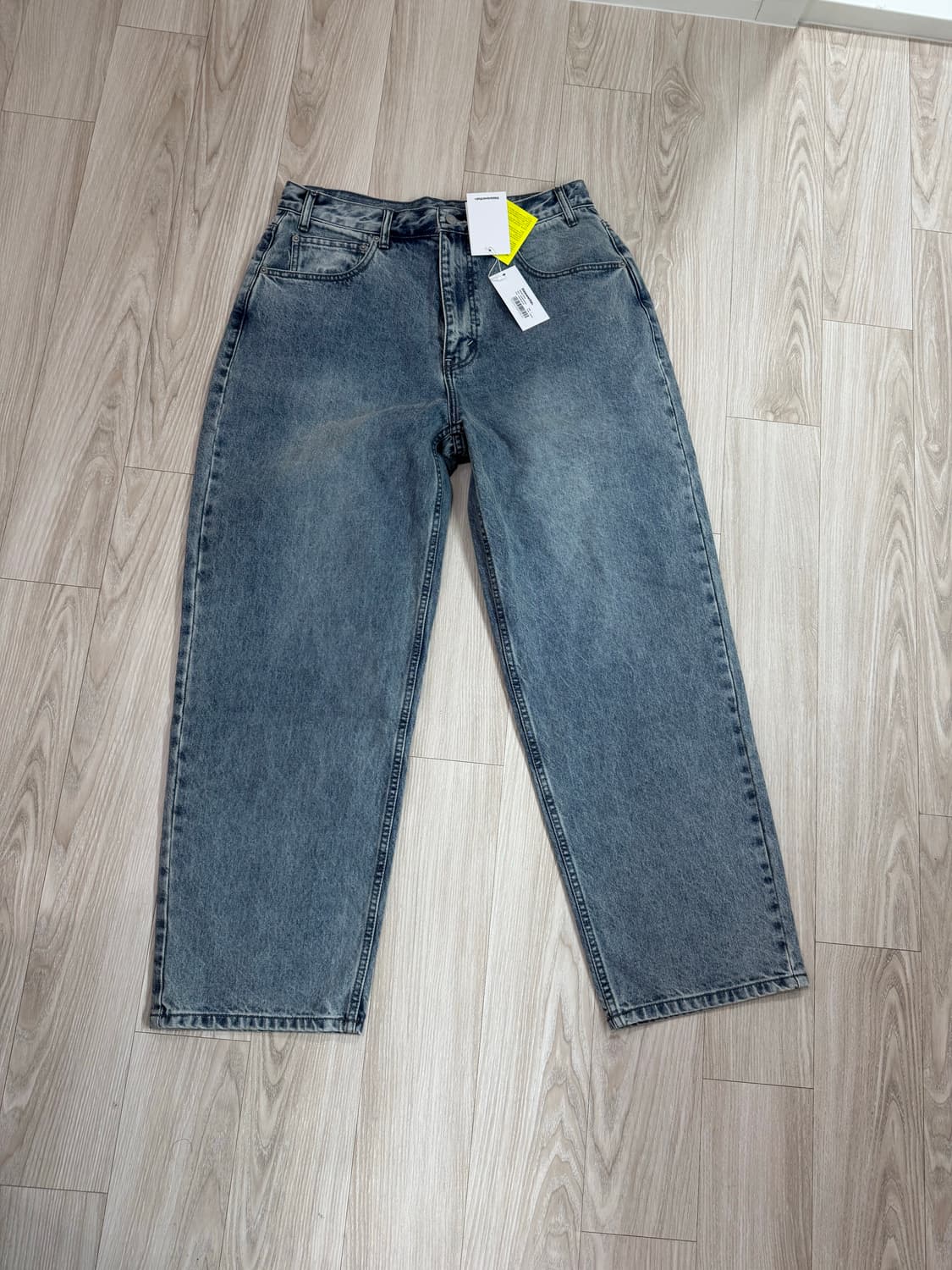 디스이즈네버댓 릴렉스드 진 워시드 블루 L사이즈(교환 가능) 상품이미지1