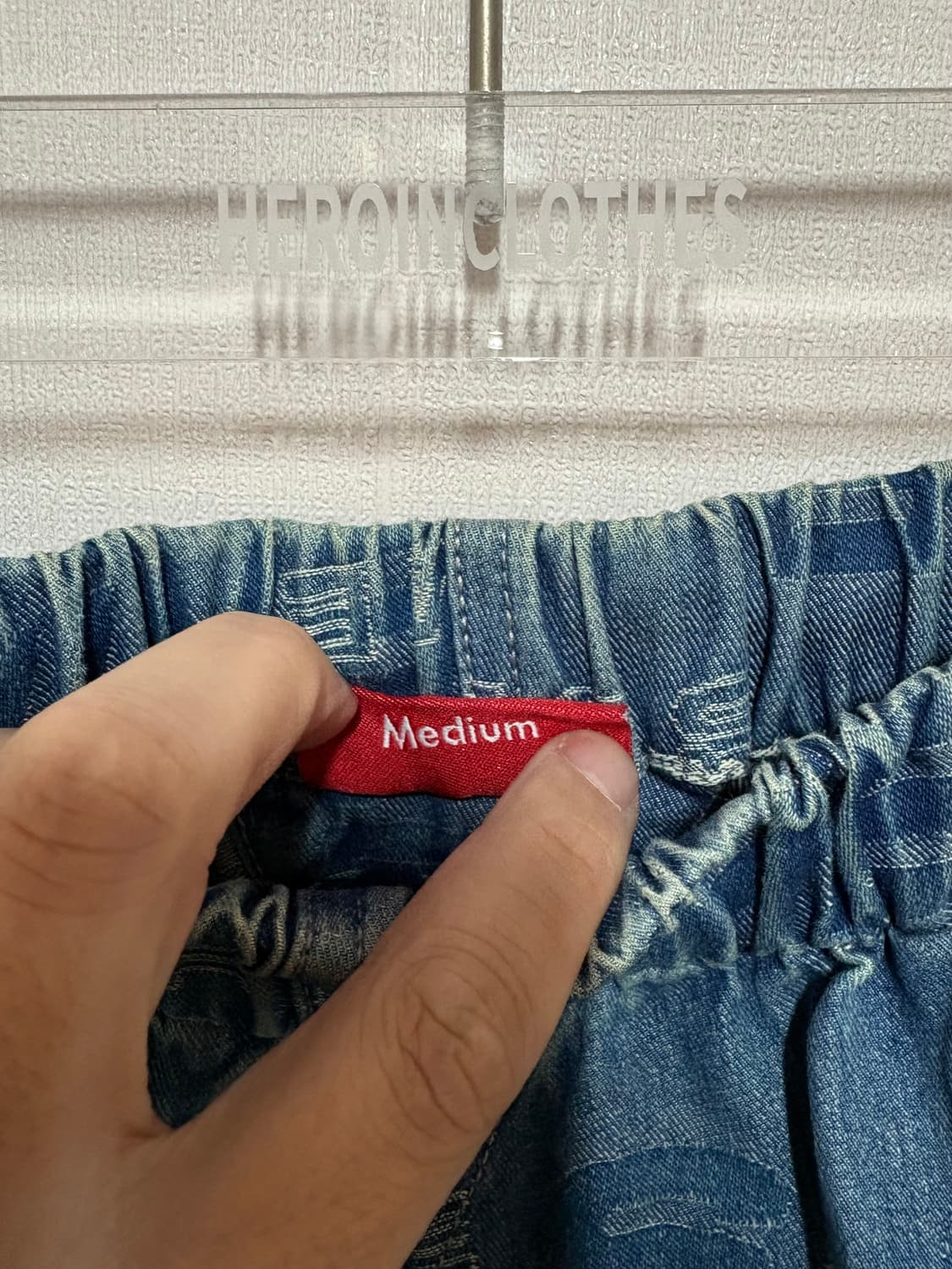 [M] 2019 SUPREME LOGO ALL OVER PANTS,  상품이미지5