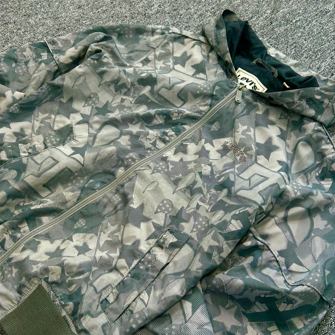 리바이스 패턴 후드 바람막이  상품이미지3