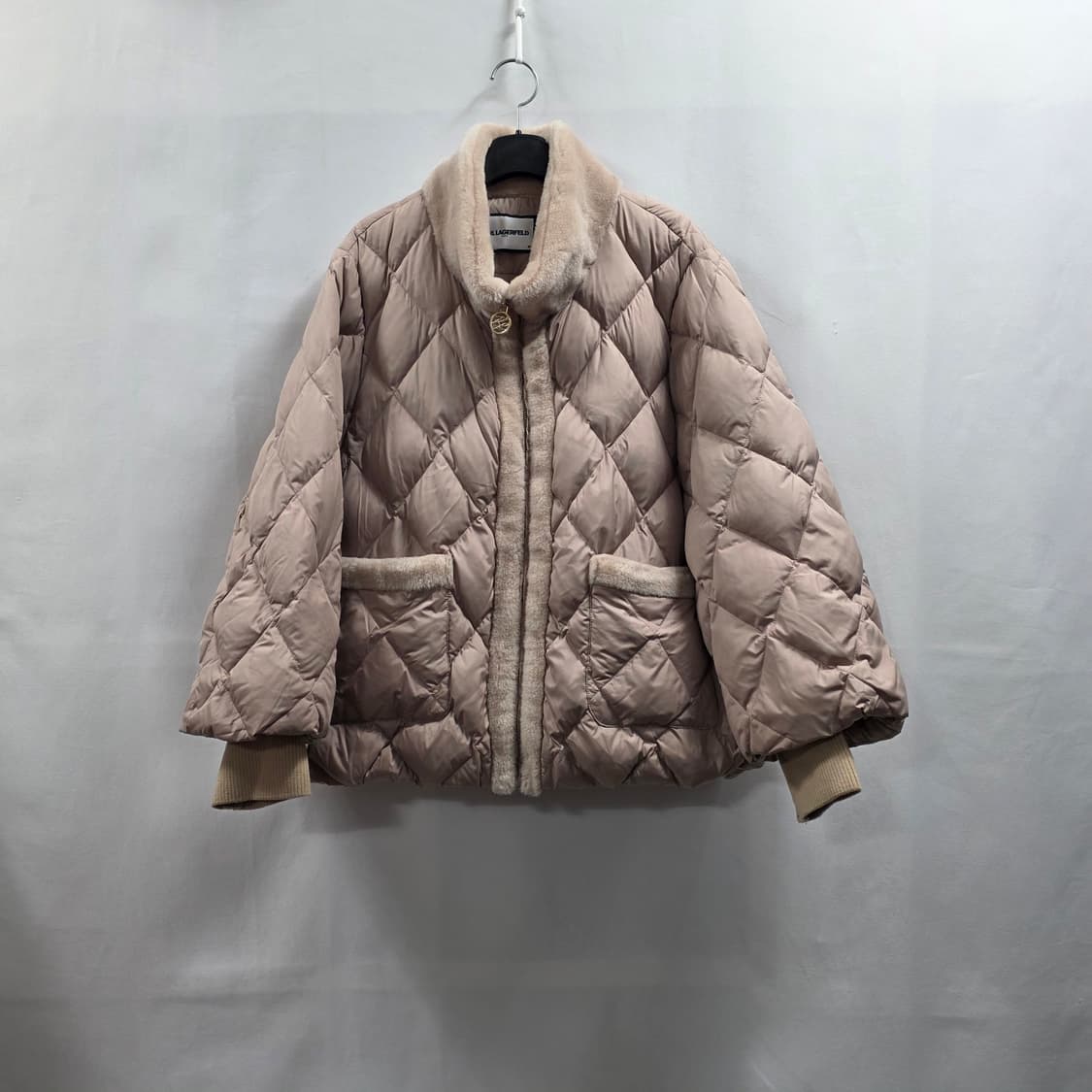 1643 칼라거펠트 폴란드 구스다운 퀼팅 자켓 88(100-165) 베이 상품이미지1