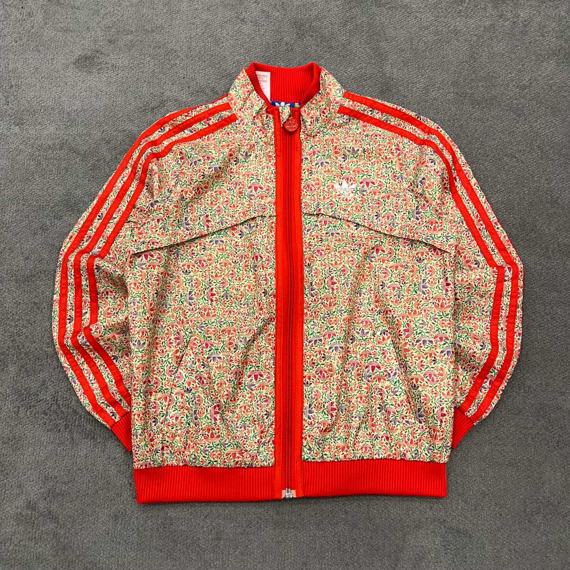 67 아디다스 플라워 바람막이 자켓 상품이미지1