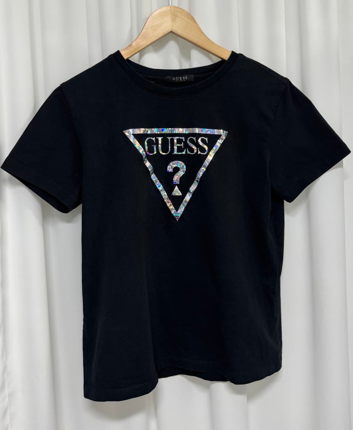 게스 홀로그램 블랙 반팔티 GUESS 상품이미지1