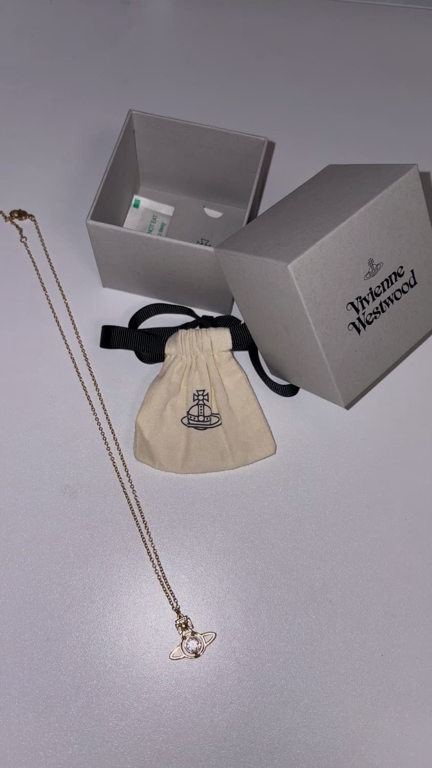 비비안웨스트우드 노라 목걸이 골드 상품이미지2