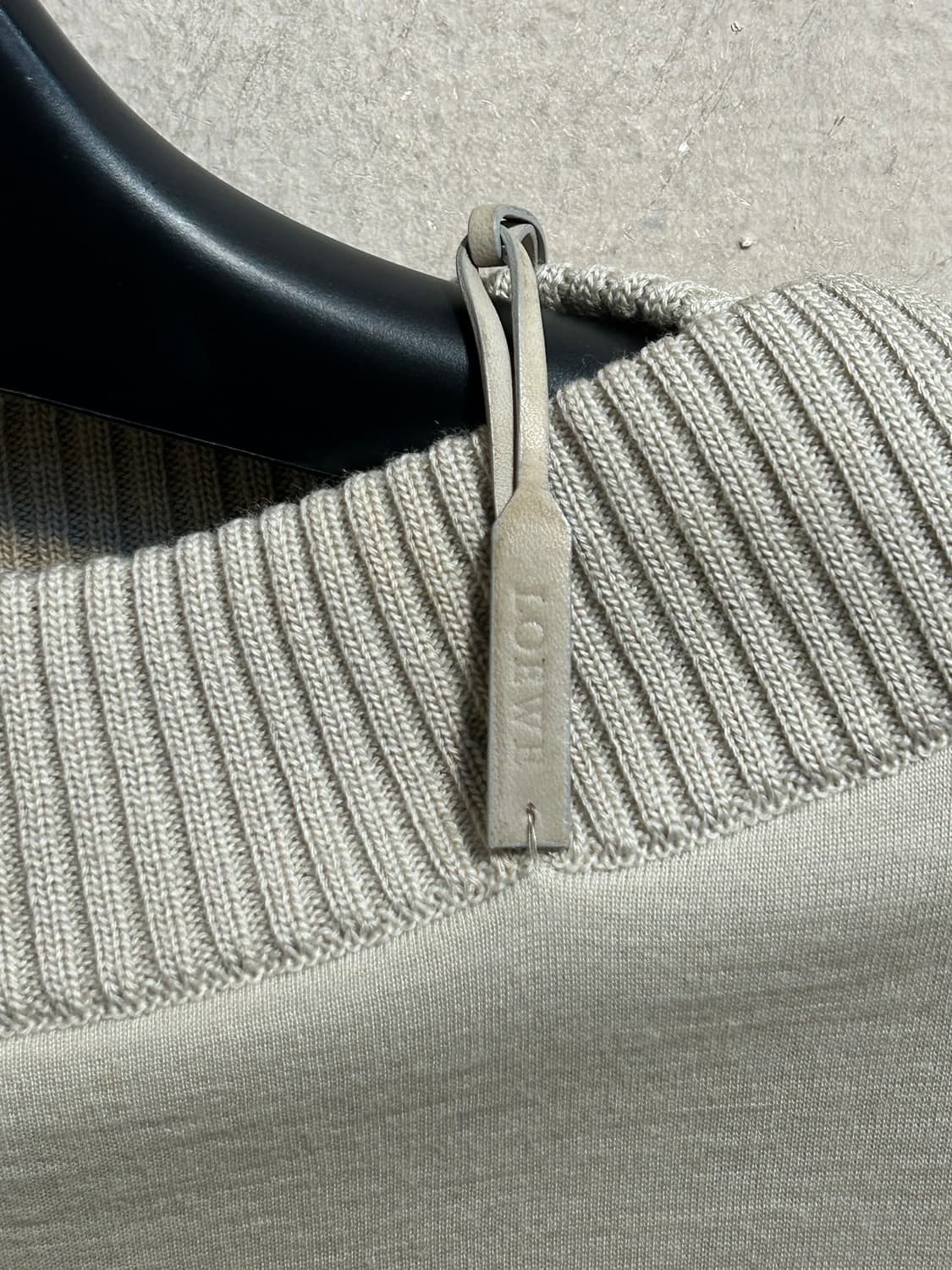 로에베 립 카라 니트 탑 상품이미지4