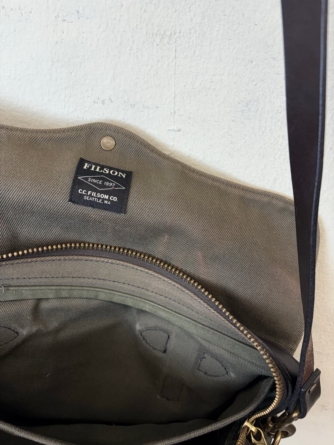 FILSON 필슨 빈티지 256 오터그린 브리프케이스 상품이미지10