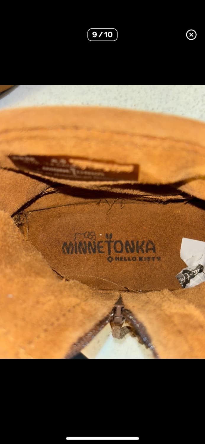 미네통카 minnetonka 헬로키티 모카신 부츠 상품이미지9