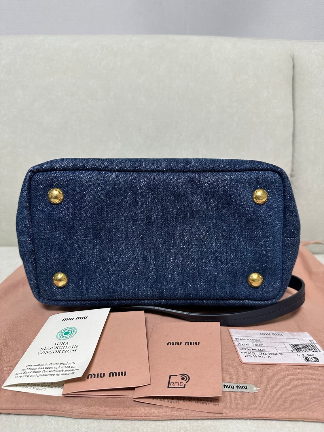 [SA급 정품] 미우미우 캔버스 데님 크로스백 상품이미지3