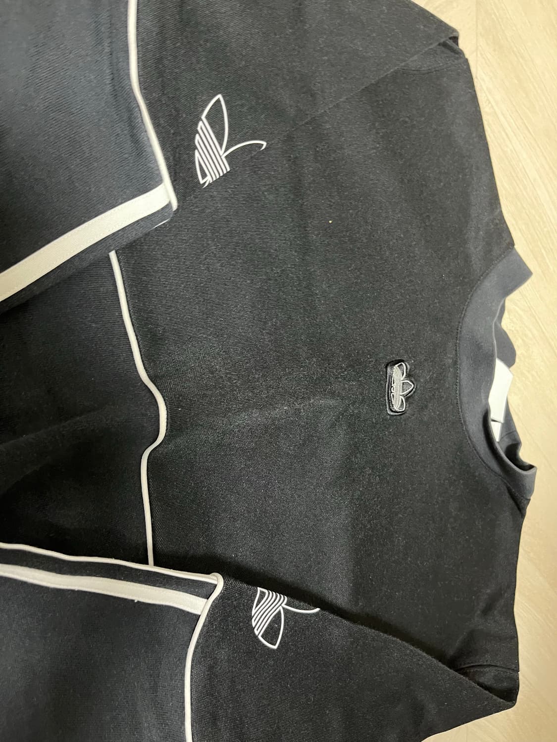 아디다스 맨투맨 L 상품이미지3