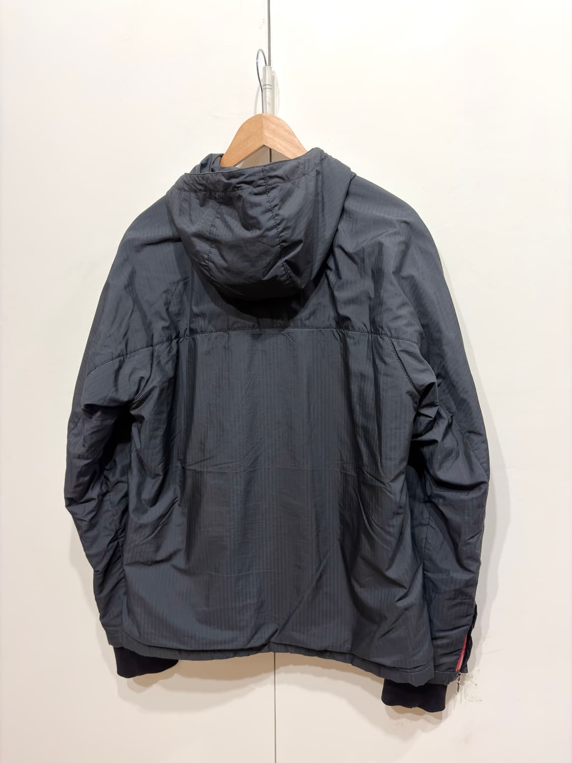 프라다 리나일론 후드 자켓 상품이미지5