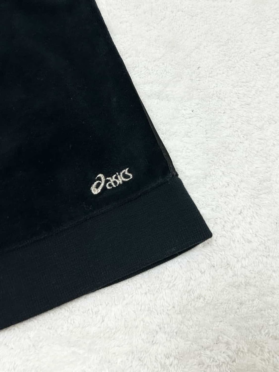 아식스 00‘s 글리터로고 벨벳 후드집업 상품이미지8