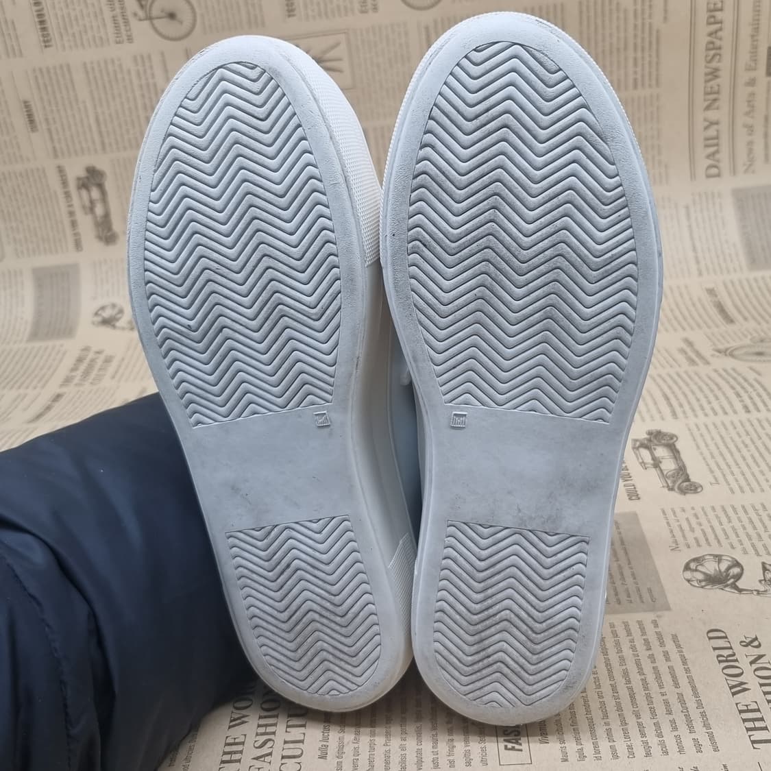 질바이스튜어트 레더 여성스니커즈240  상품이미지3