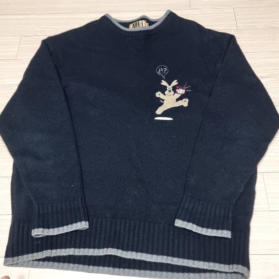 일본제 MU Sports 캐주얼 캐릭터 니트 블랙(105) 상품이미지1