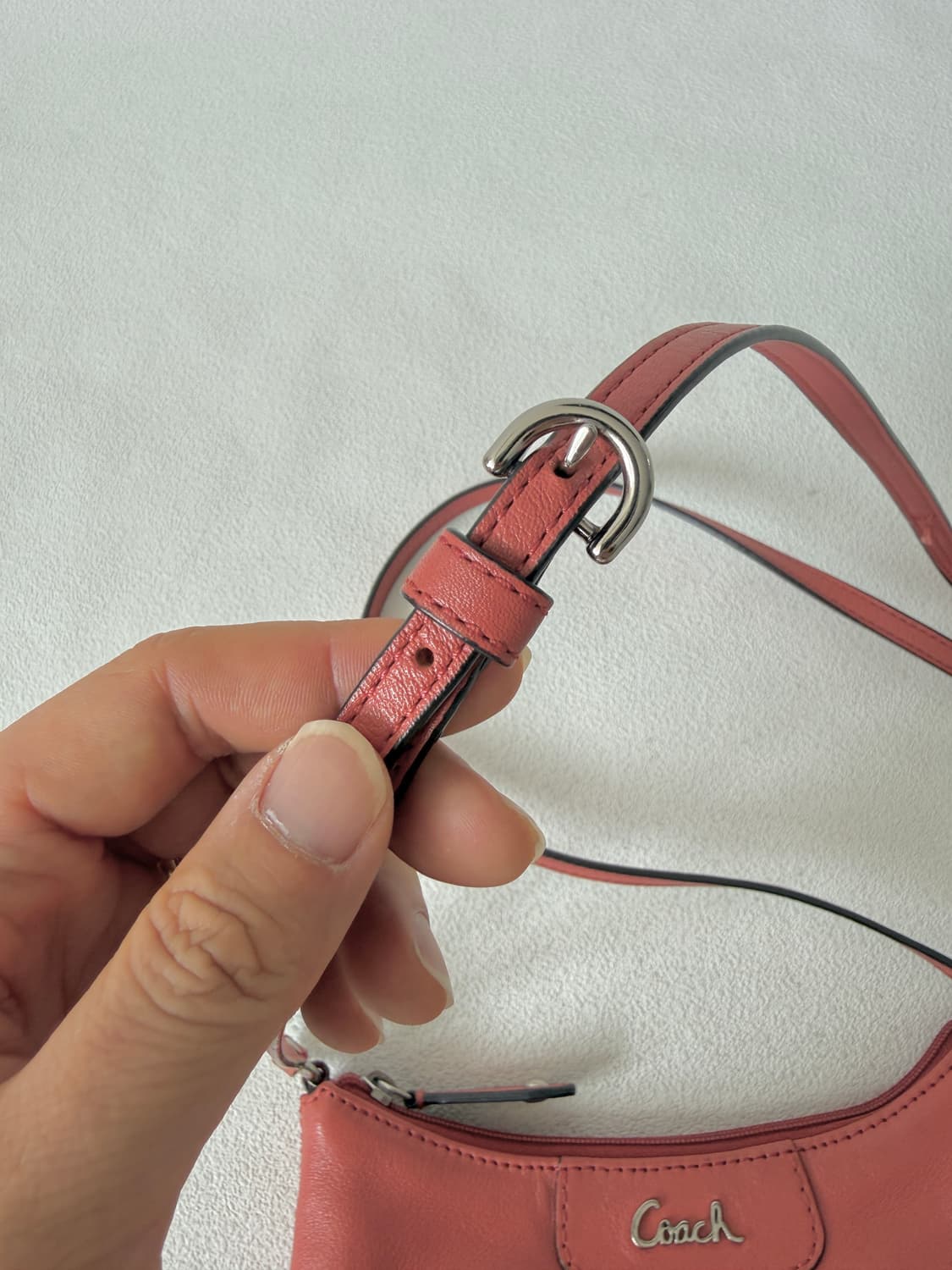 코치(COACH) 레더 크로스백 상품이미지7