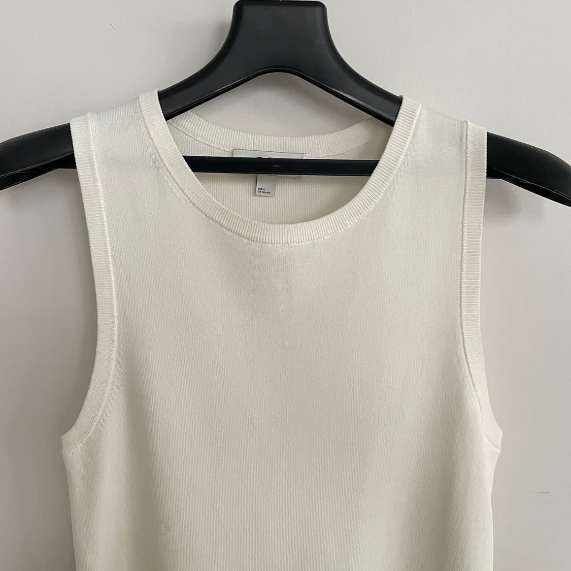 코스 여성55 화이트 슬리브리스 나시 상품이미지2