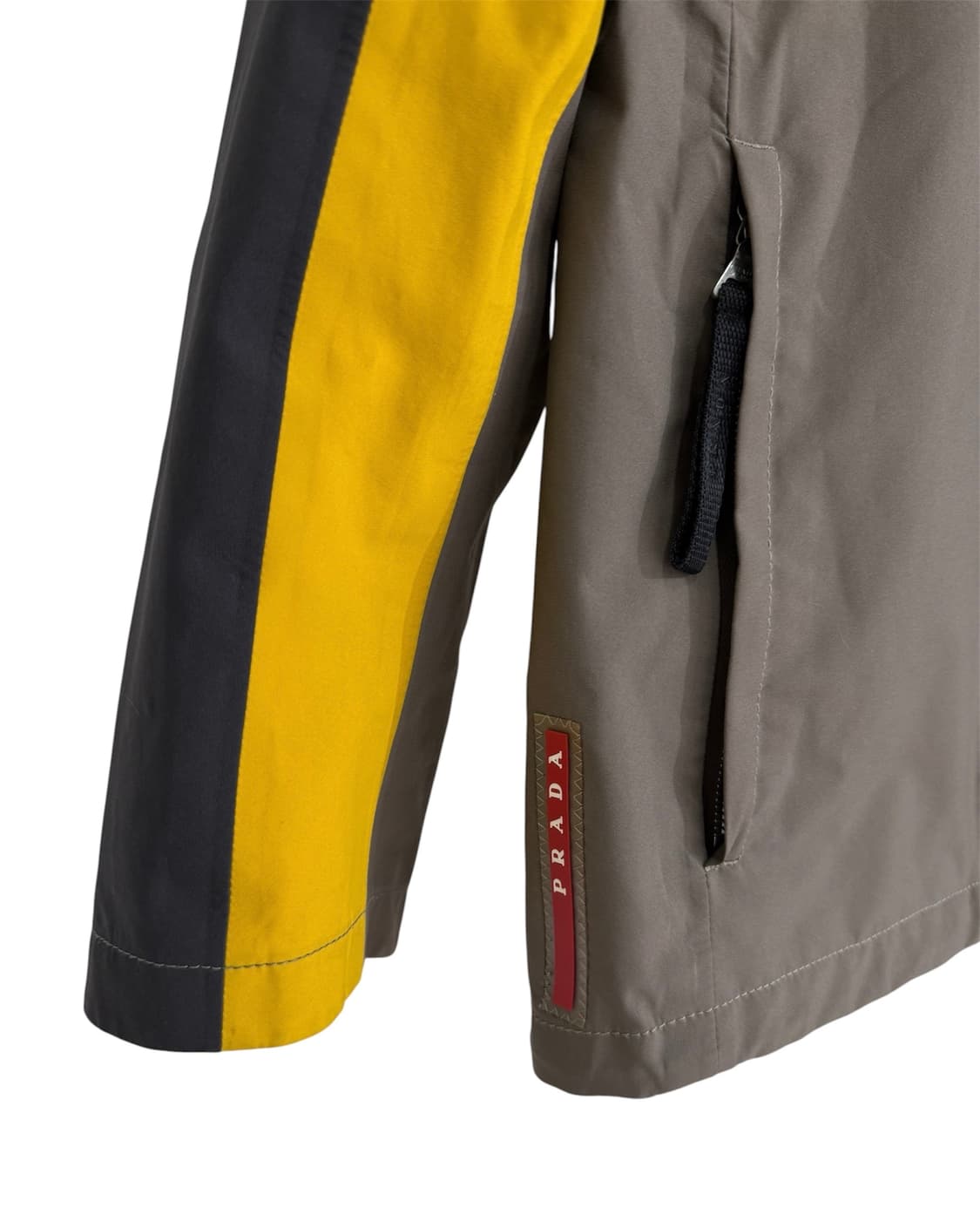 프라다 스포츠 2000‘s 레드탭 고어텍스 자켓 상품이미지5