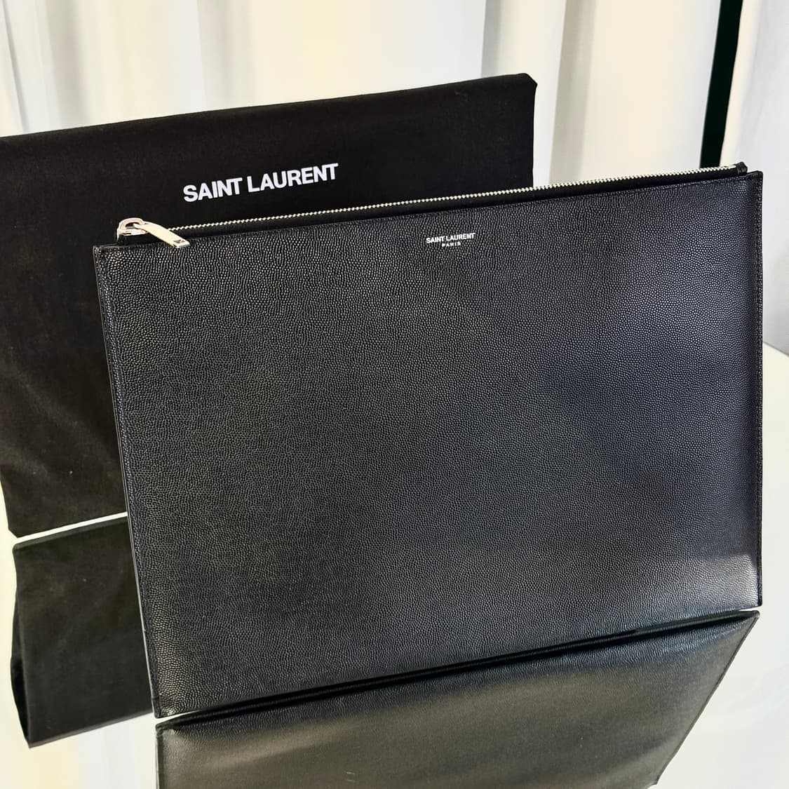 [새상품급] 입생로랑 이니셜 로고 클러치 상품이미지2