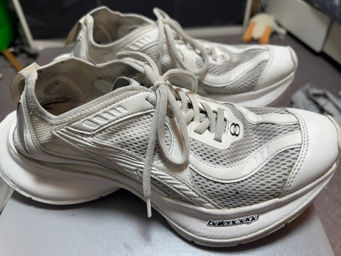 발렌시아가 서킷 올화이트 한정판  상품이미지4