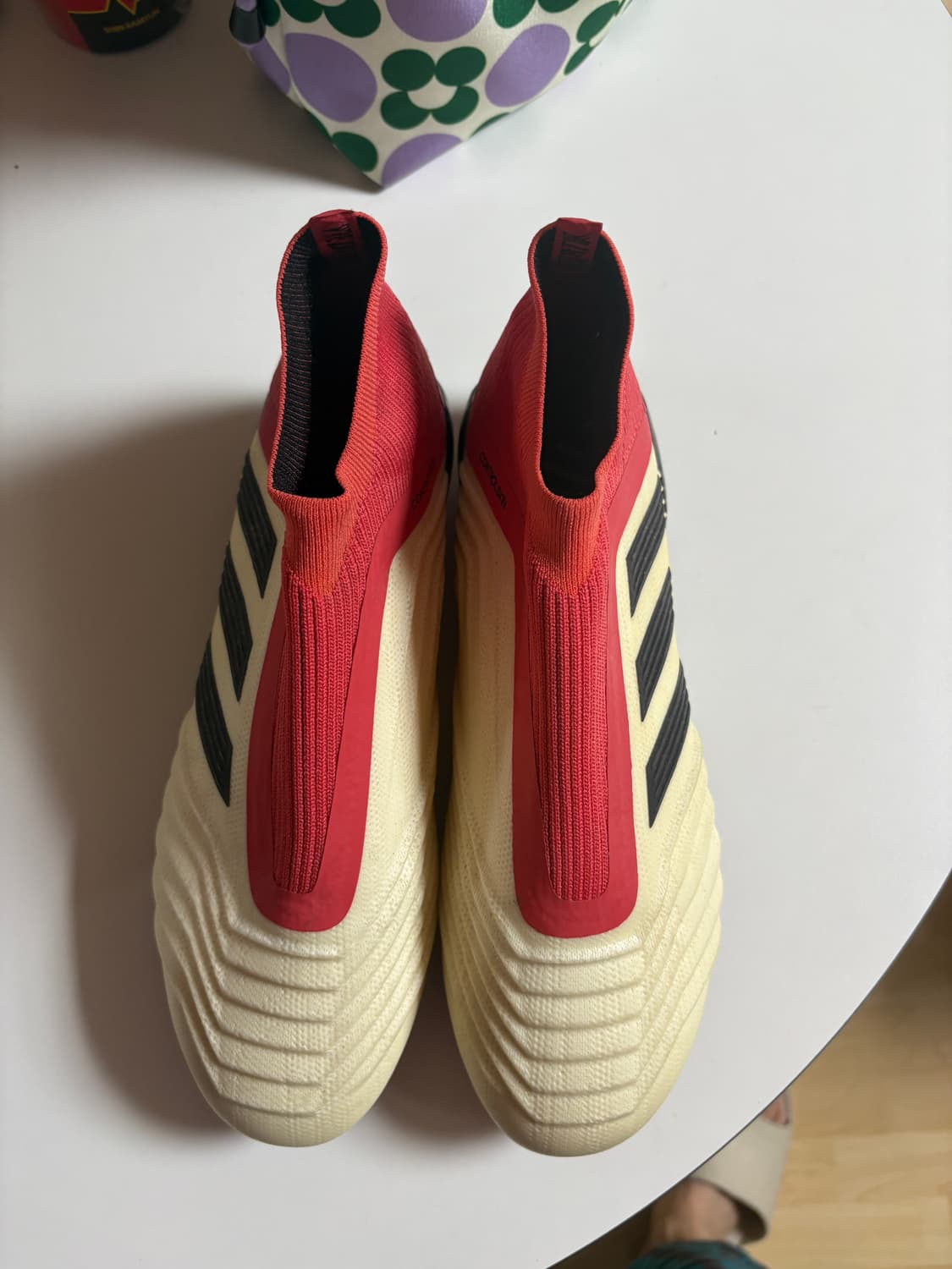 아디다스 축구화 프레데터 18 + 포그바 모델 260 상품이미지1