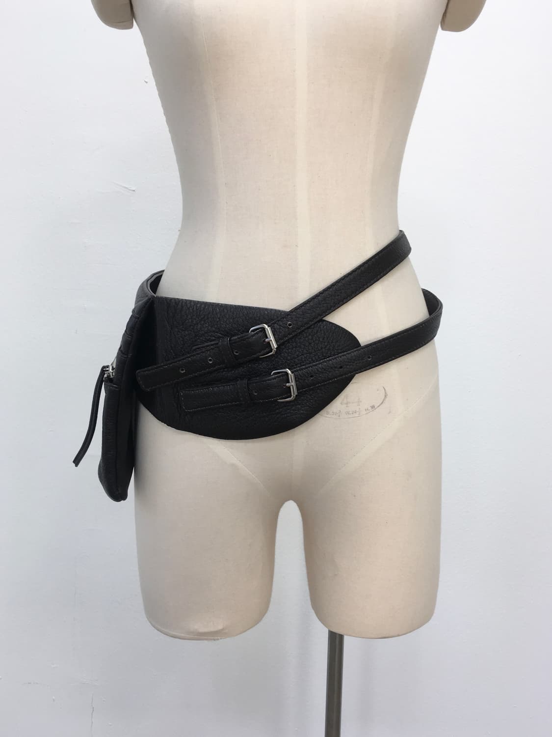 히로코코시노 벨트 백 상품이미지9