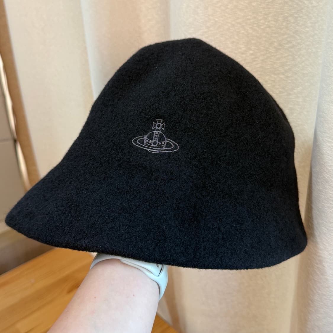 비비안웨스트우드 울 여성 버킷햇 일본산 모자 상품이미지2
