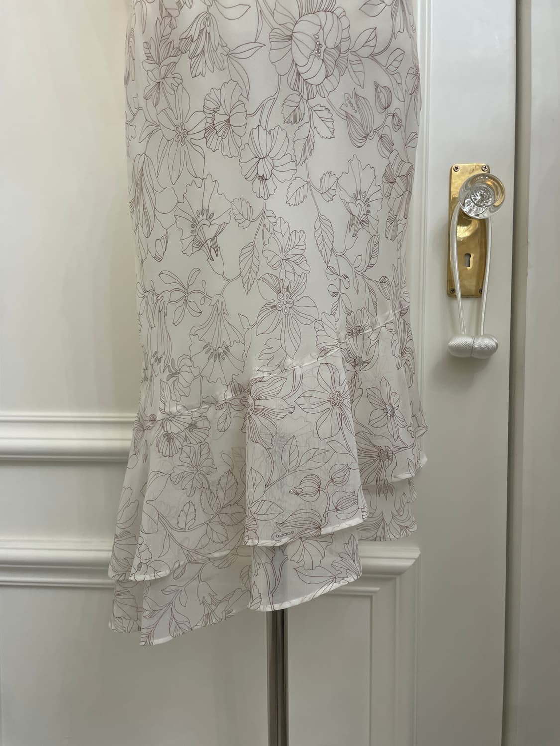 ivory flower lining unbalance skirt 상품이미지6