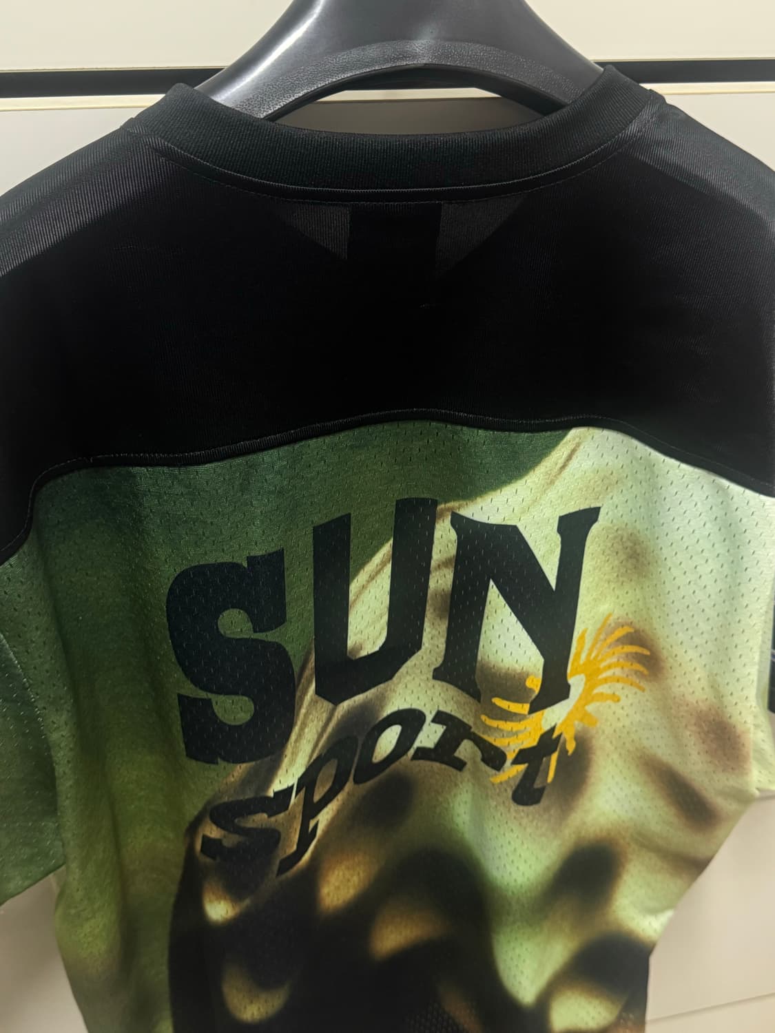 제니 착용🩵 썬러브 티셔츠 SUN Sport Mesh Tee Black 상품이미지4