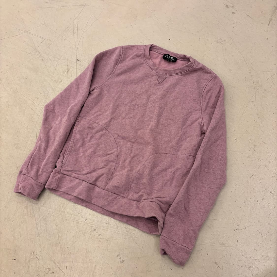 아페쎄 퍼플 포켓 맨투맨 상품이미지1