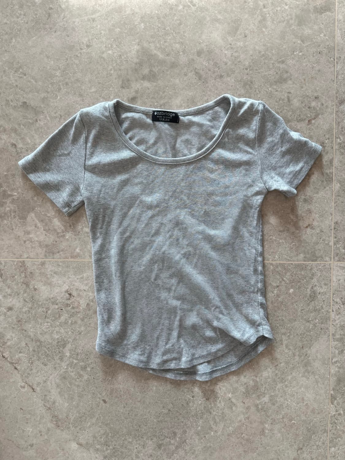 회색 유넥 반팔티 상품이미지1