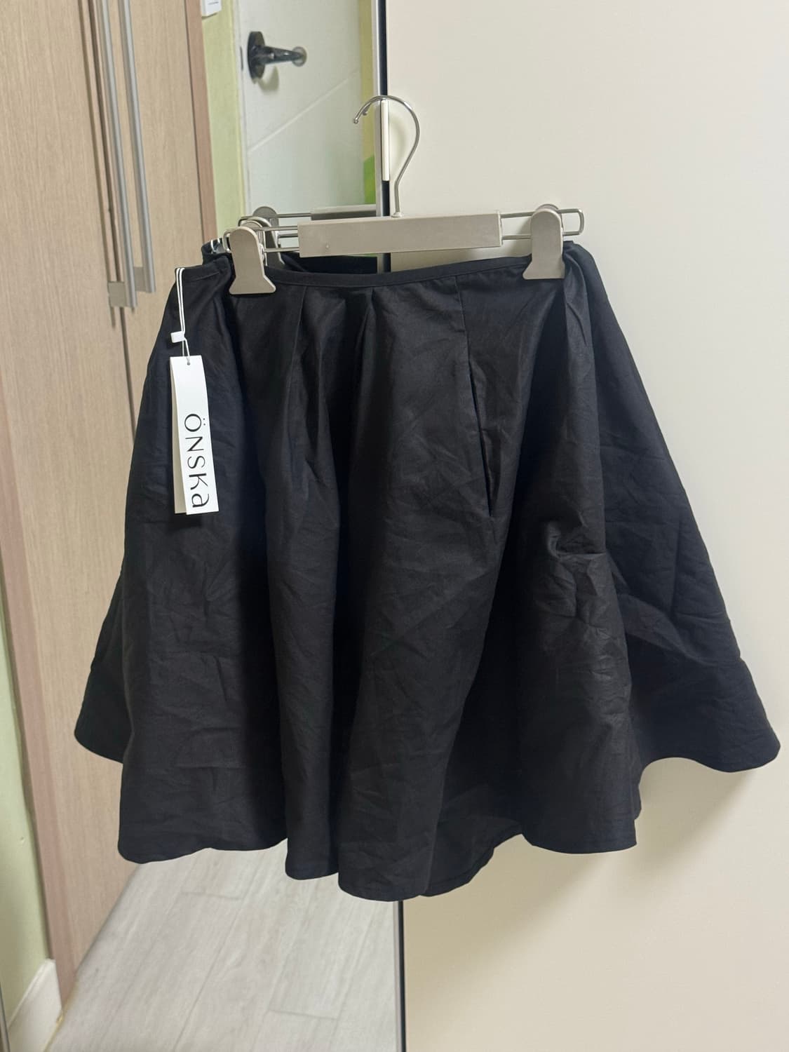 온스카 cotton flare skirt 플레어 스커트 블랙 상품이미지3