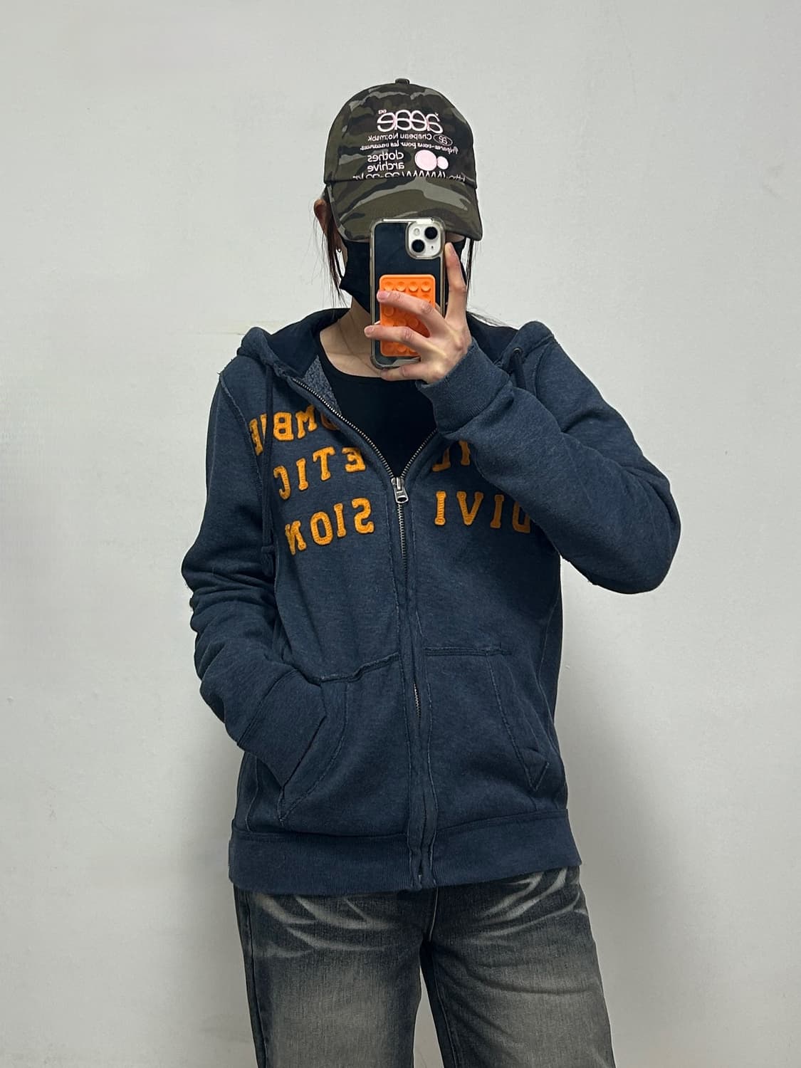 아베크롬비 y2k 자수로고 네이비 후드집업 상품이미지1